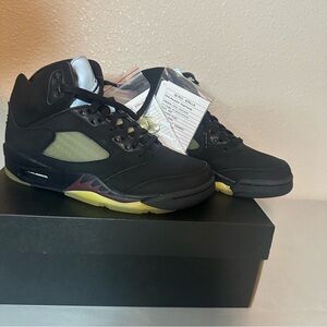 Air Jordan 5 Retro Black and Gold Sneakers size 5.5 men’s 7 woman’s